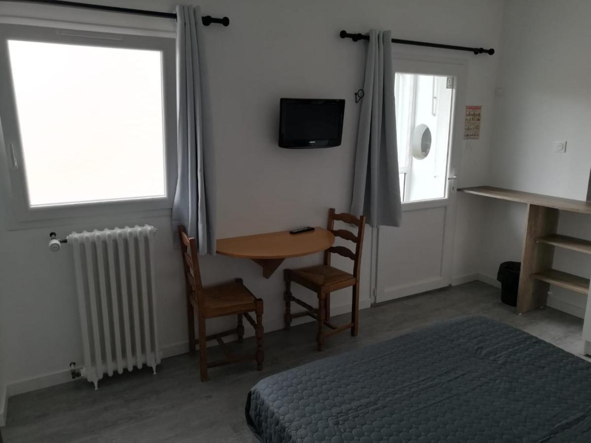 Le Breton Hotel Basse-Indre Ngoại thất bức ảnh